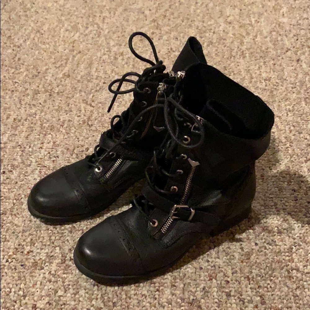ALDO 🖤💫 size 6 combat black boots